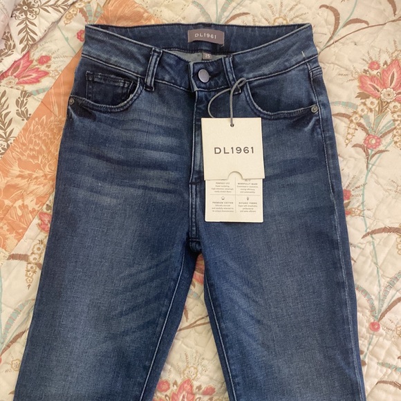 DL1961 - Florence Skinny in Bates Denim Jeans NWT - Picture 8 of 15
